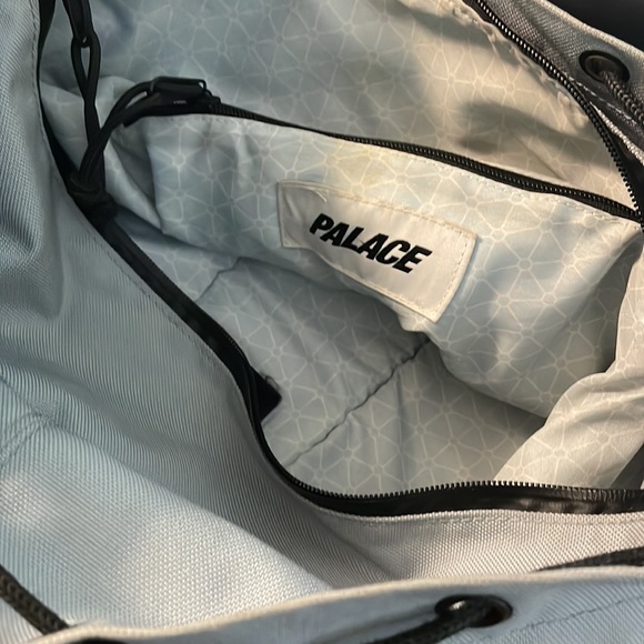 Palace back pack - Picture 3 of 4